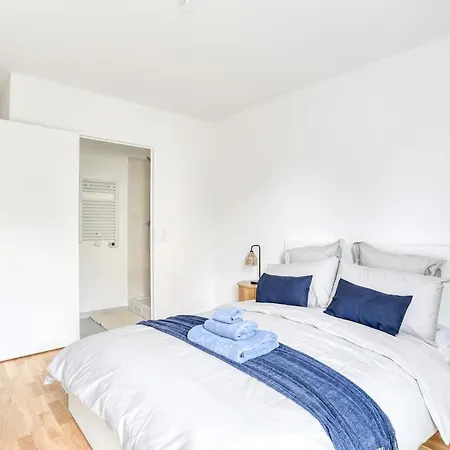 Sweet Apartment *